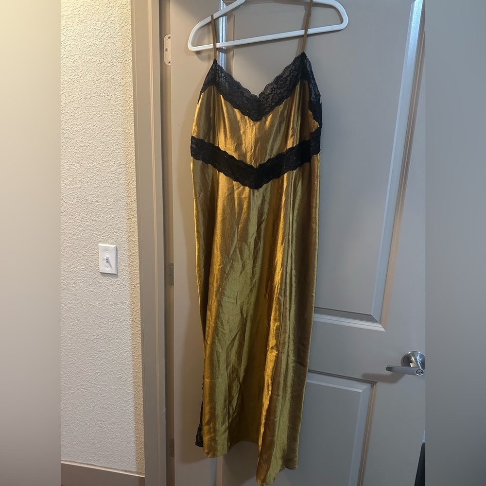 Hill House Ida Dress midi gold with black lace trim